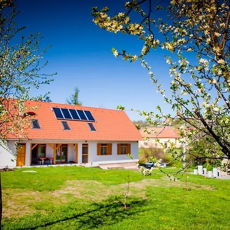 Rozmaring Vendeghaz Guest house