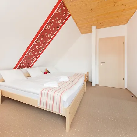 Gasthuis Rozmaring Vendeghaz 4*