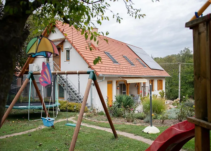 Rozmaring Vendeghaz 3* Zengővárkony